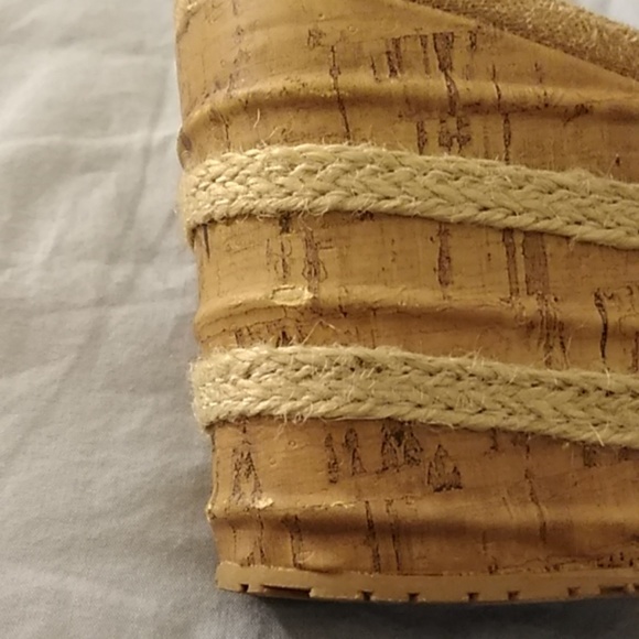 POP MEMORY FOAM BIEGE WEDGE HEELS - Picture 6 of 6